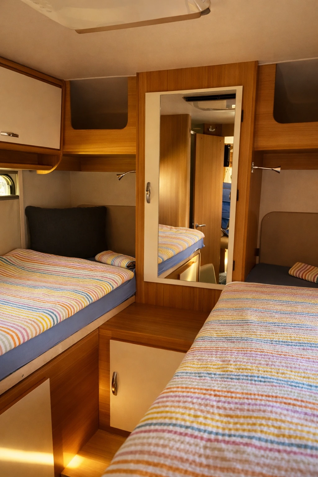 Erholsamer Schlafbereich im Wohnmobil Karl-Friedrich II